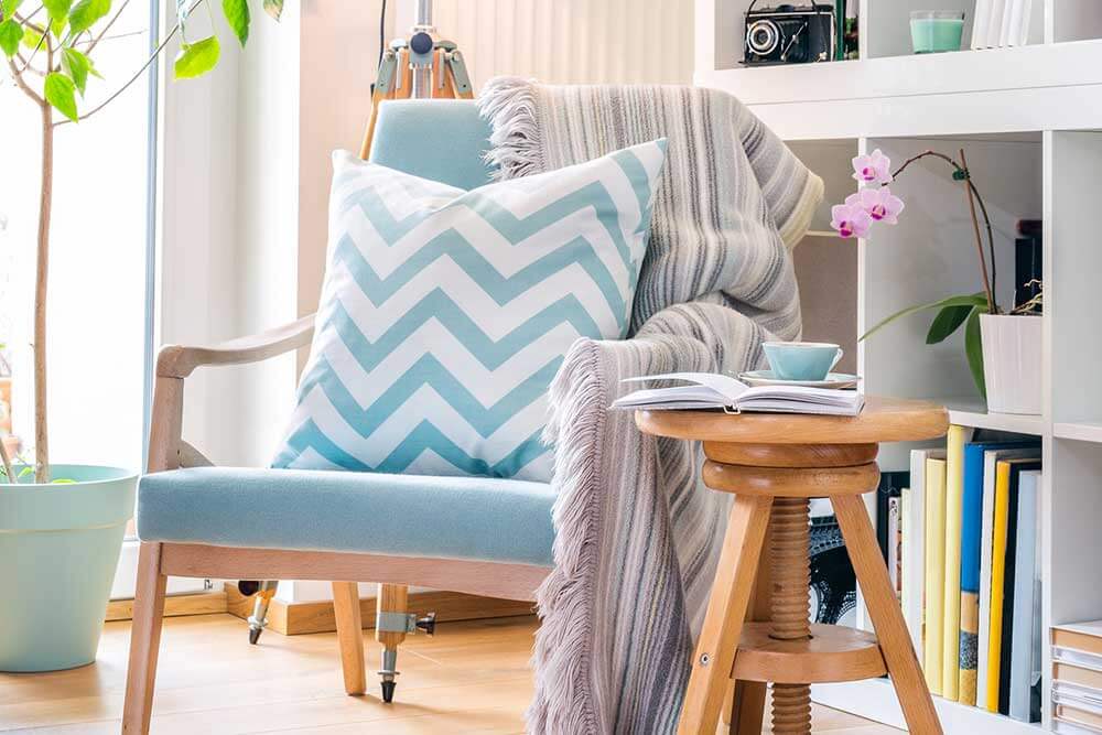 Transitional Room Corner Design